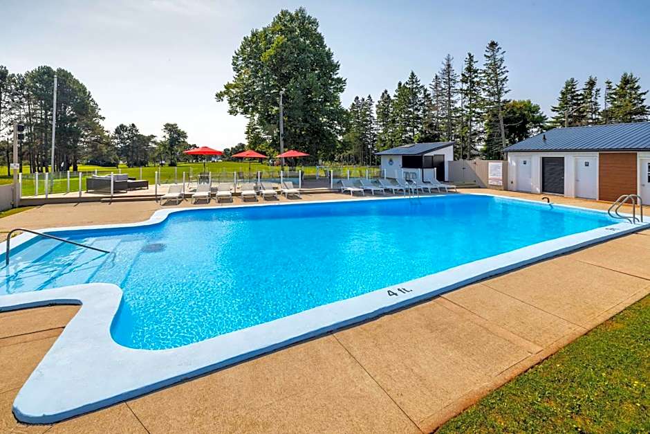 Quality Inn & Suites Garden Of The Gulf