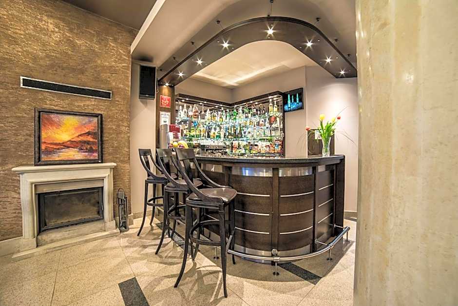 Business Hotel Plovdiv - Central Location