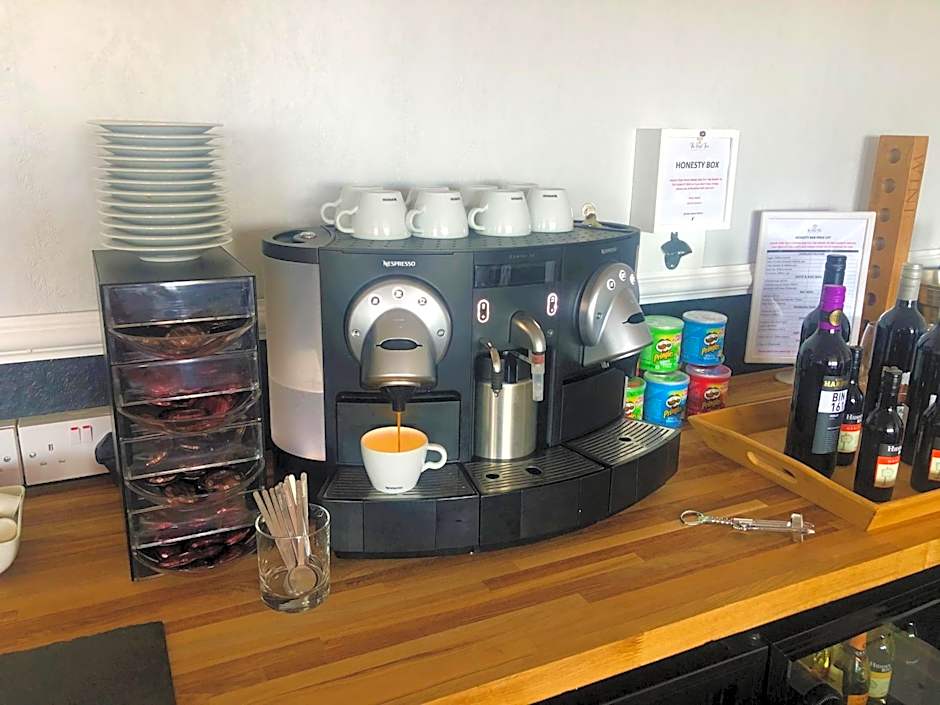 The Fossil Tree Hotel