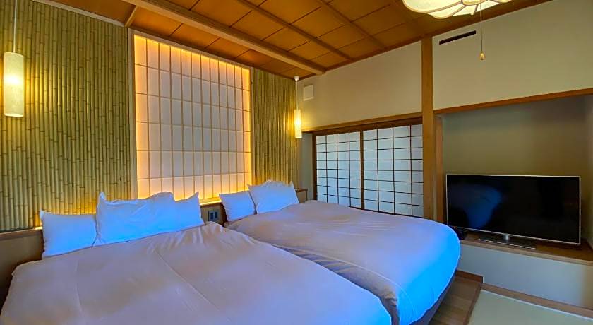 Yugawara Onsen Ashikari Ryokan