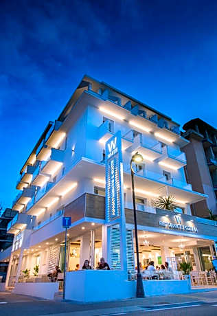 White Suite & Apartments