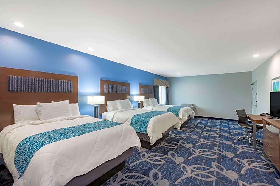 Baymont Inn & Suites Houston Hobby Airport