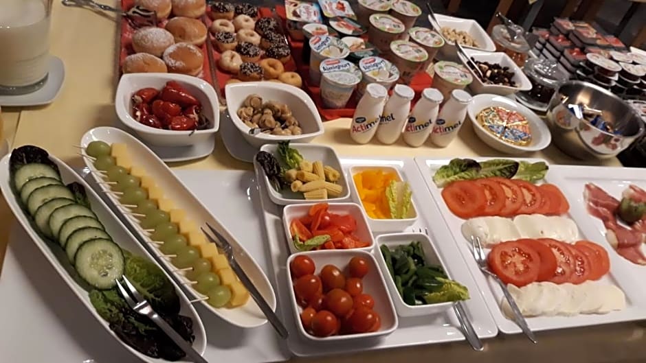 Europa Hotel Garni free parking