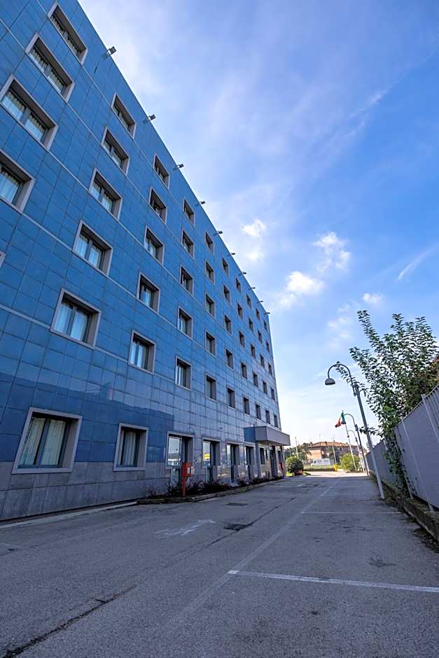 Best Western Palace Inn Hotel