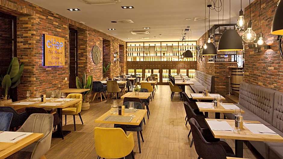 Chop Old House Hotel