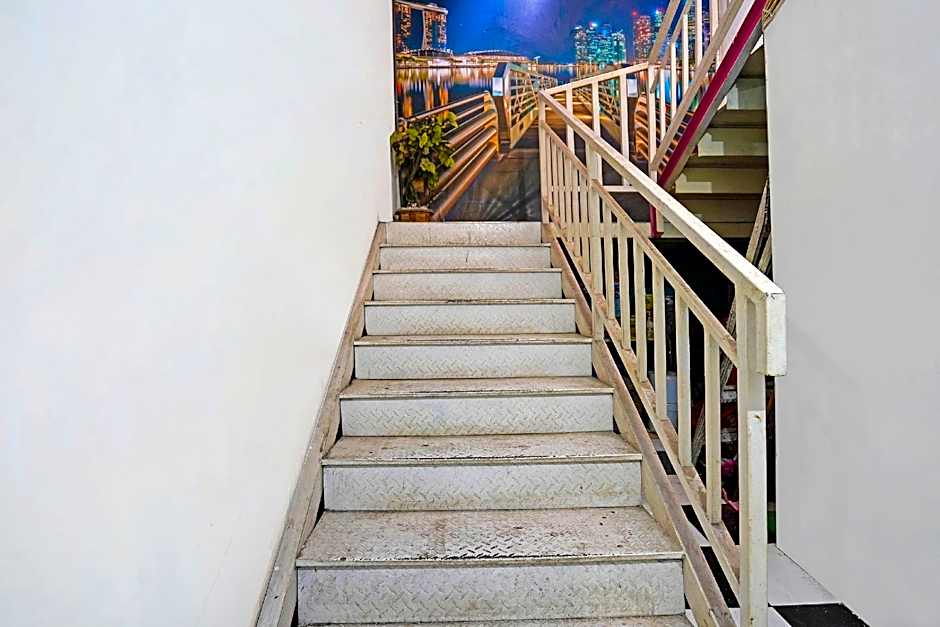 OYO Life 91670 Mannsur Homestay Syariah