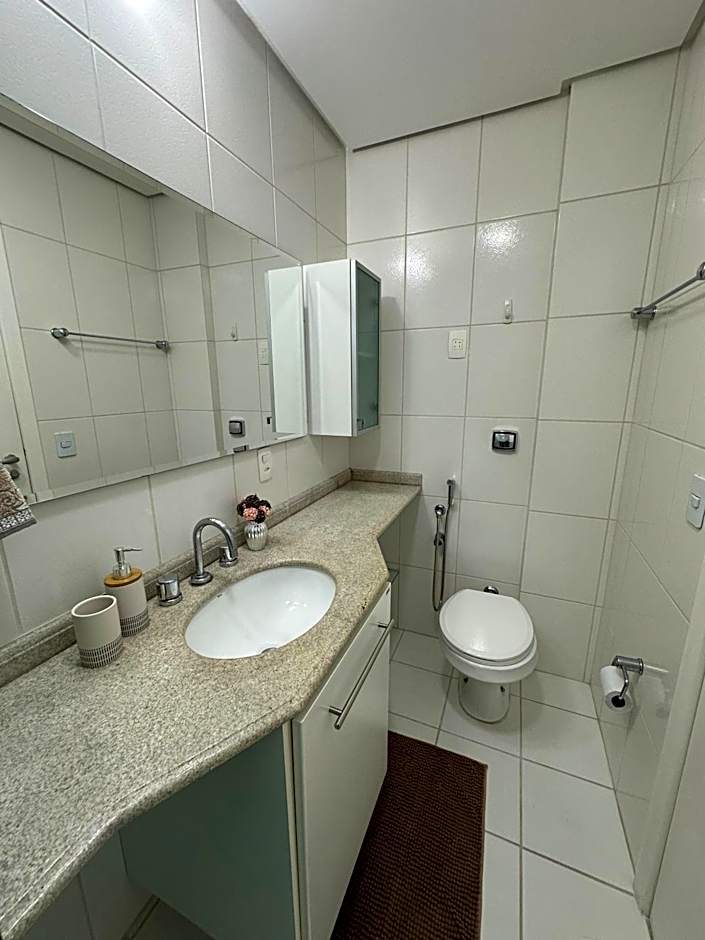 Relaxing Ingleses Beach Apartment