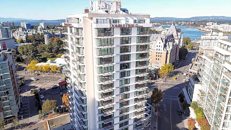 DoubleTree by Hilton Hotel & Suites Victoria