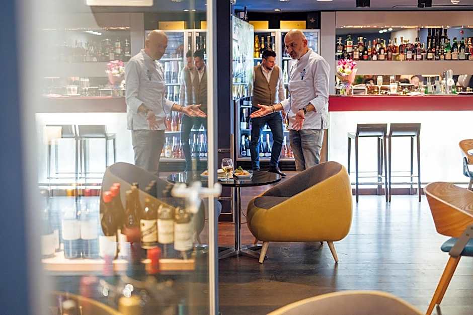 PeakTure Hotel Bucharest