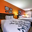 Restwell Inn & Suites I-45 North