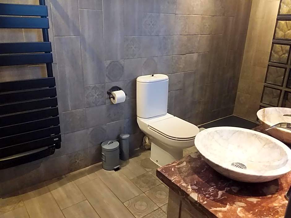Chambre pour 2 personnes avec salle de bain privée
