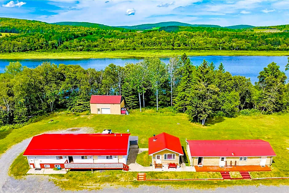 Love Hotels St John River by OYO at Fort Kent ME