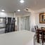 DBR Direct Oceanfront Condo, Daytona Beach, sleeps 4