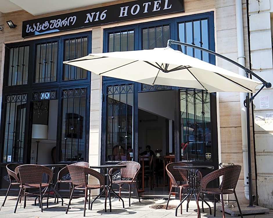 Hotel N16