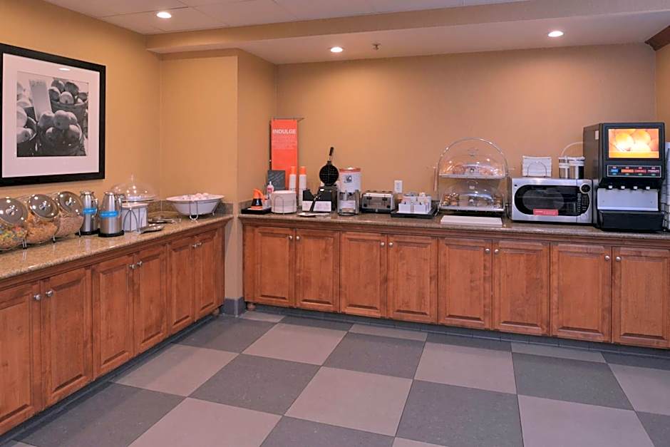 Hampton Inn By Hilton And Suites Bakersfield North-Airport