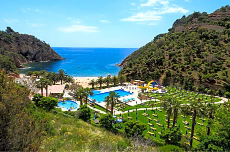 Pola Giverola Resort