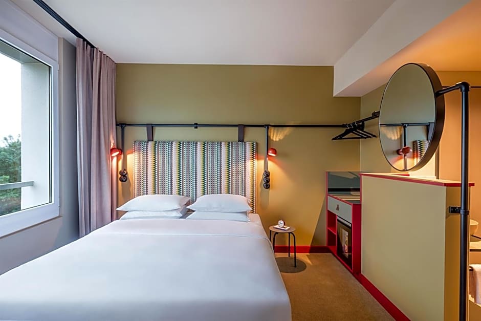 Me And All Hotel Berlin East Side