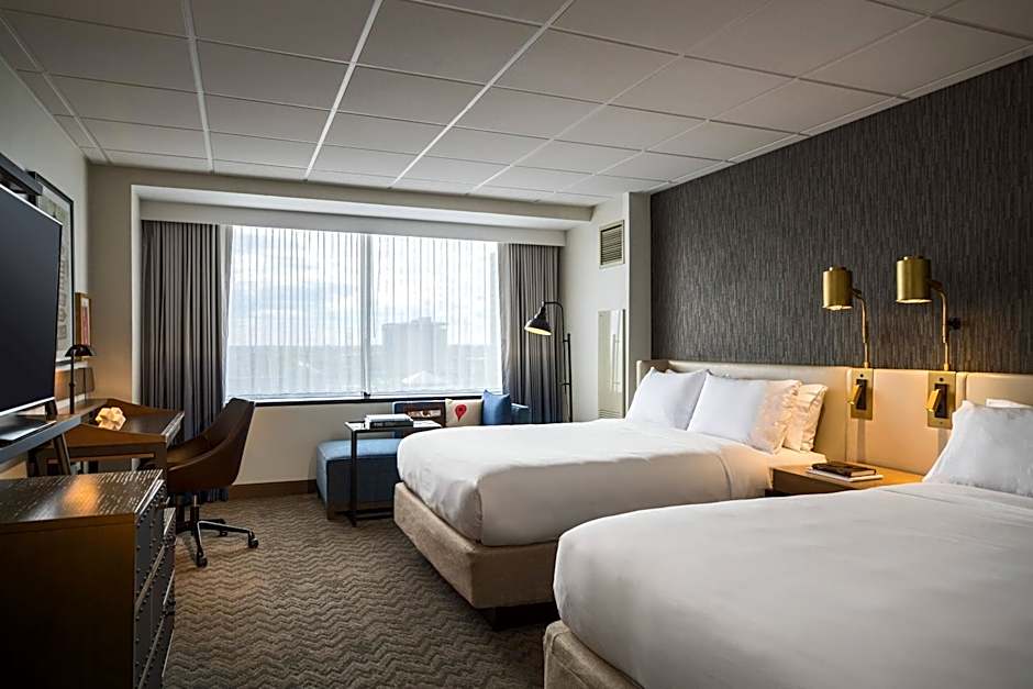 Renaissance by Marriott Toledo Downtown Hotel