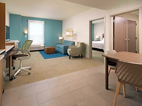 1 King Bed Studio Suite Nonsmoking