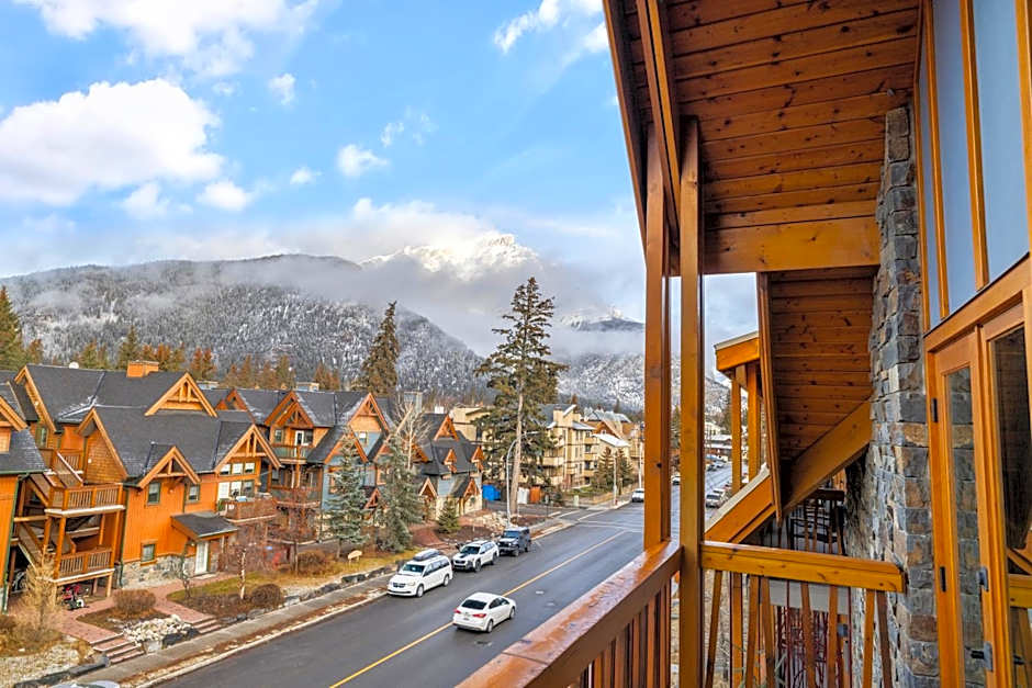 Moose Hotel and Suites