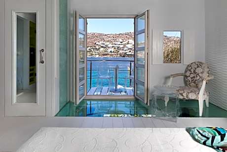 Noah's Waterfront Villa with Private Pool