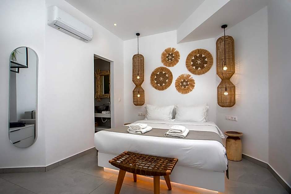 Calma Luxury Studios & Suites