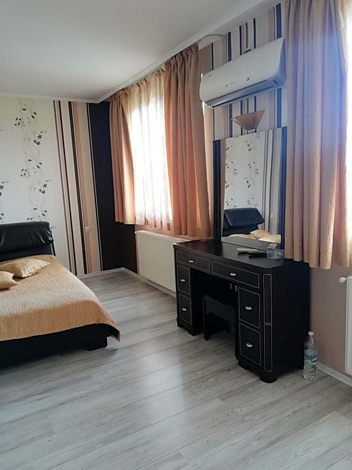 Хотелски Комплекс Родина