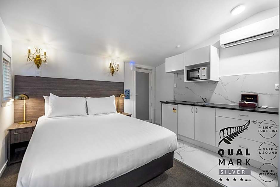 Lakeview Colonial Motel