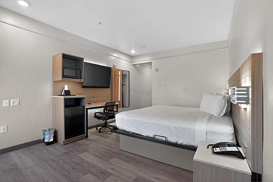 Sonesta Essential Hotel Houston - I-45 Spring