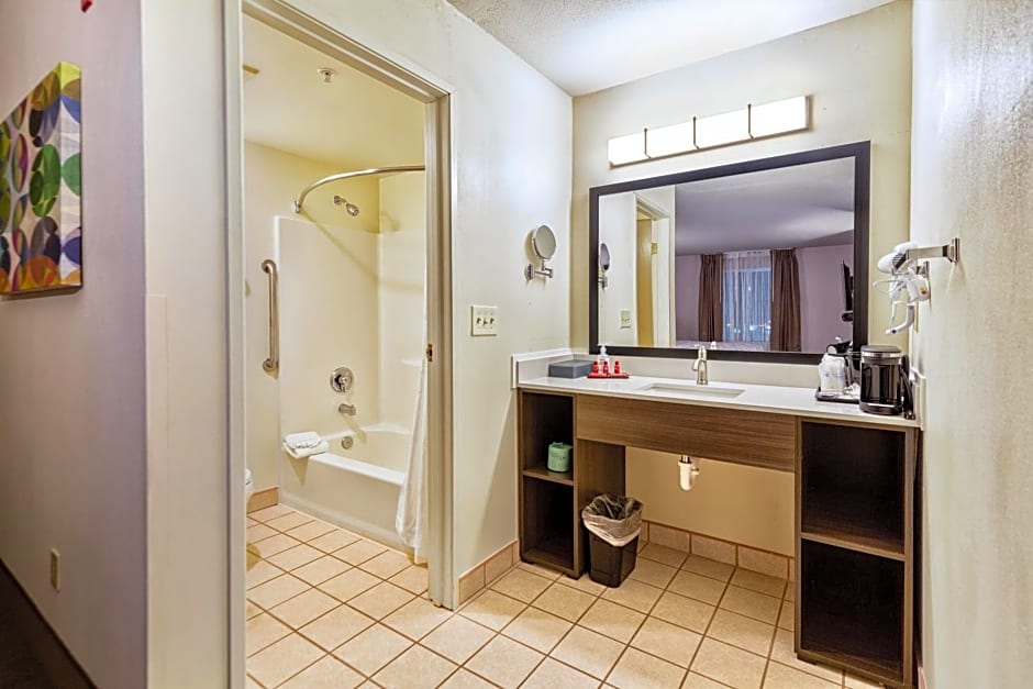 SureStay Plus Hotel by Best Western SeaTac Airport