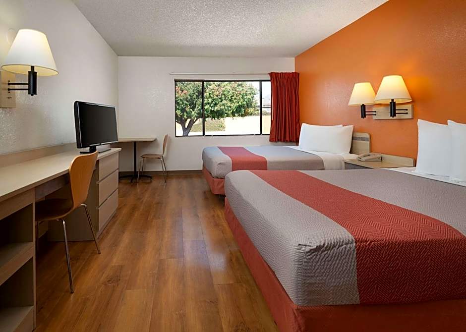 Motel 6-San Simeon, CA - Hearst Castle Area