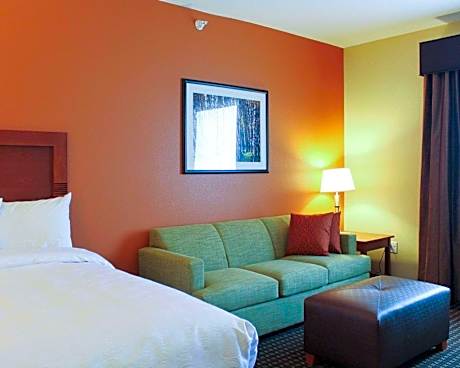 Efficiency Queen Suite with Two Queen Beds - Non-Smoking