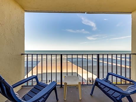 Oceanfront Room with One King Bed