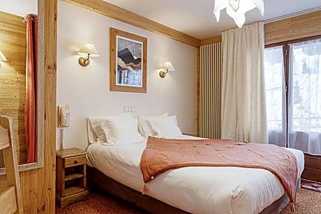 Triple Room with Garden View