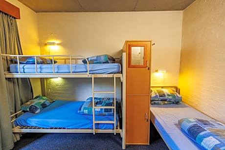 Bed in 3-Bed Mixed Dormitory Room