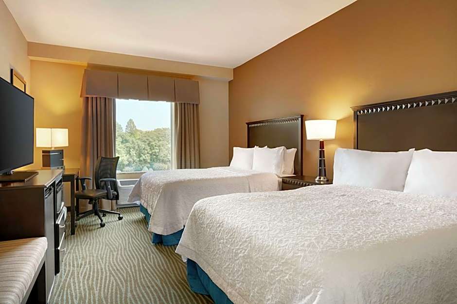 Hampton Inn By Hilton & Suites Parkersburg Downtown