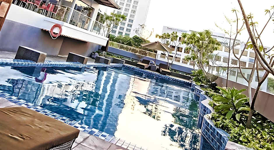 Crown Prince Hotel Surabaya Managed by Midtown Indonesia Hotels