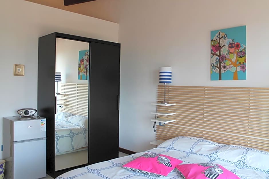 Il Caimano B & B, con piscina dal 13 Luglio al 31 Agosto