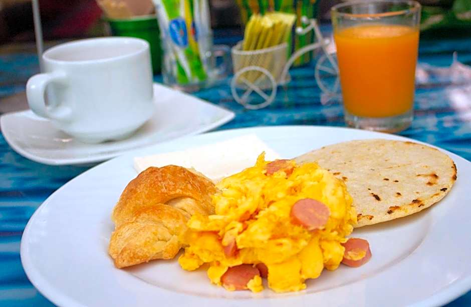 Hotel Bolivariana Plaza Medellin