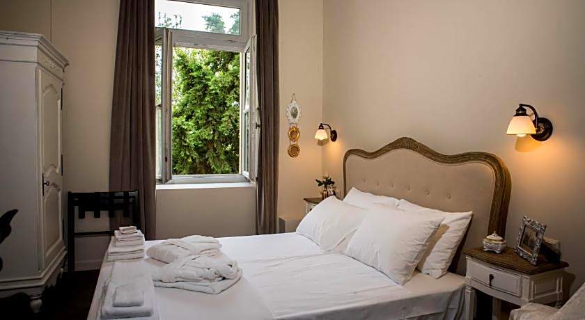 Kyria Boutique House