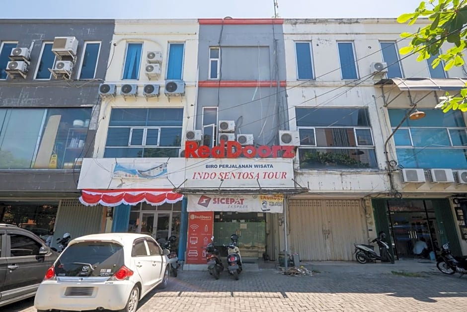 RedDoorz @ Darmo Surabaya
