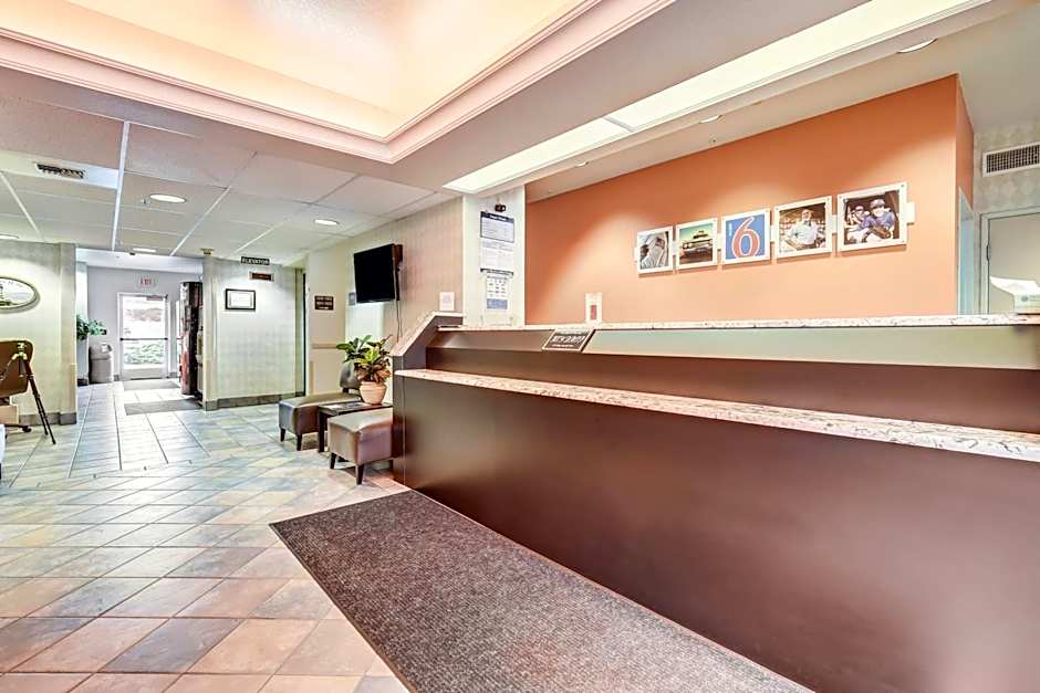 Motel 6-Roseburg, OR