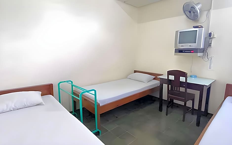 Hotel Sumber Waras