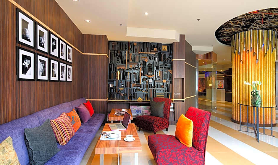 TONGTARA RIVERVIEW HOTEL