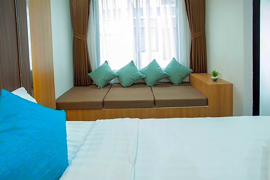 Thanburi Hotel