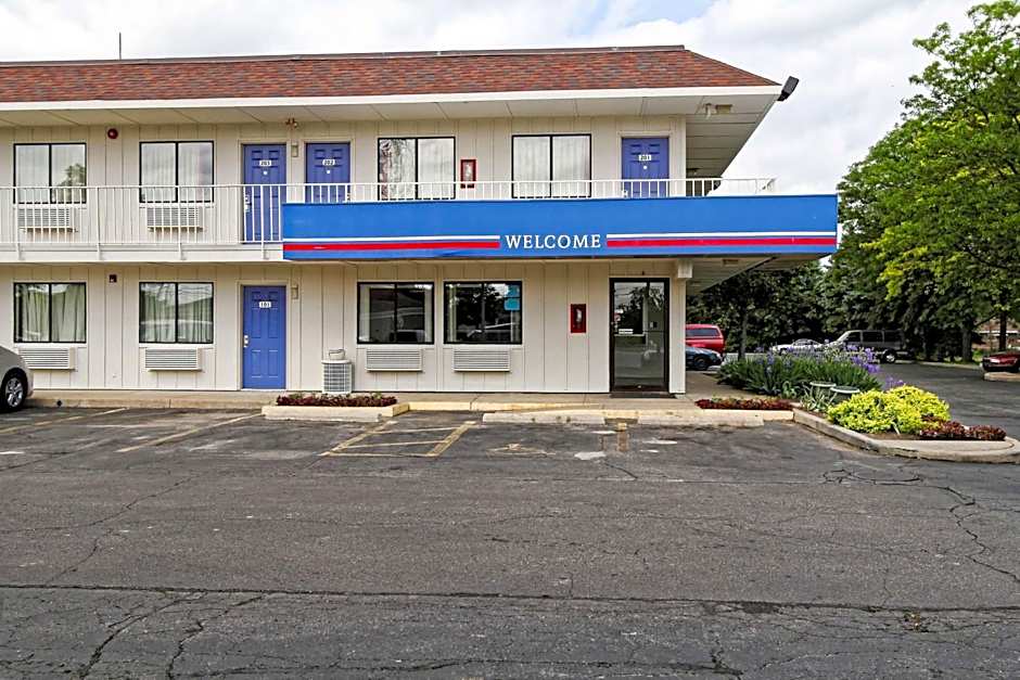 Motel 6-Amherst, OH - Cleveland West - Lorain