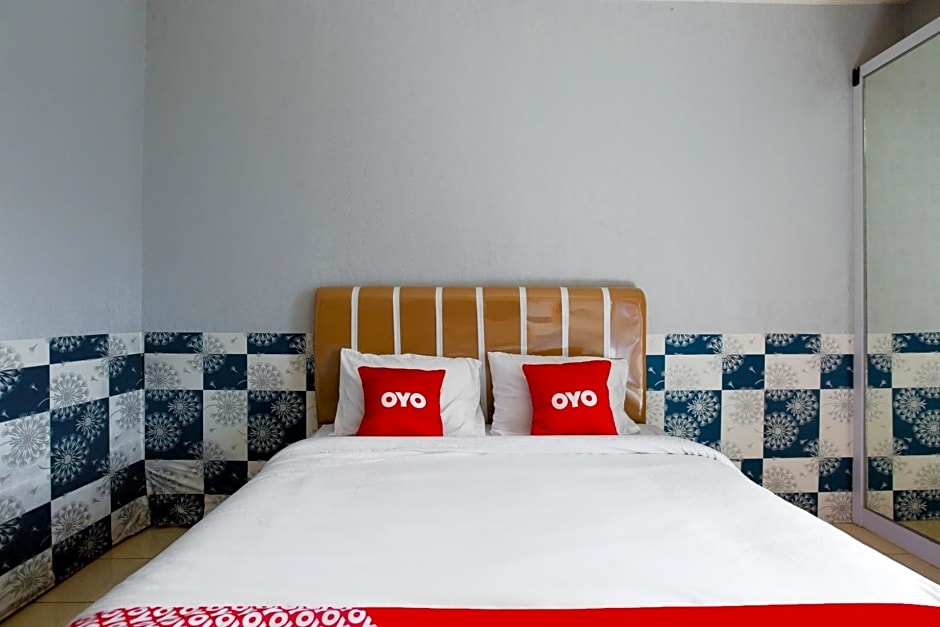 Vaccinated Staff - OYO 2582 Apartemen Serpong Green View