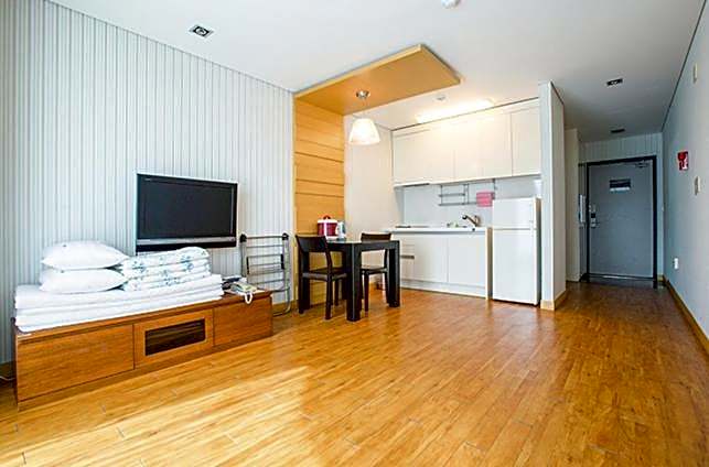 Photo 1 of 2 of Standard, Mountain View