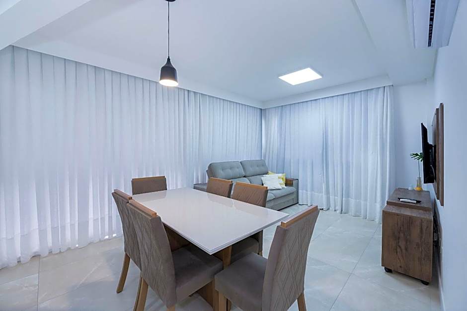 Terrazzo 401A - Apartamento 02 suítes - Acomoda até 05 pessoas - À poucos metros da praia de Bombas - (Consultar serviços de roupa de cama e banho)