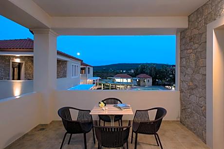 Family Room with Garden View
